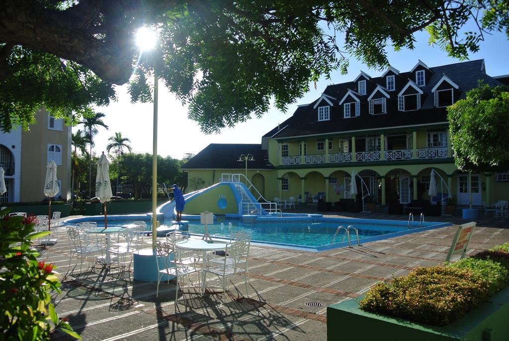 Beach One Bedroom Suite 13 Ocho Rios Exterior photo