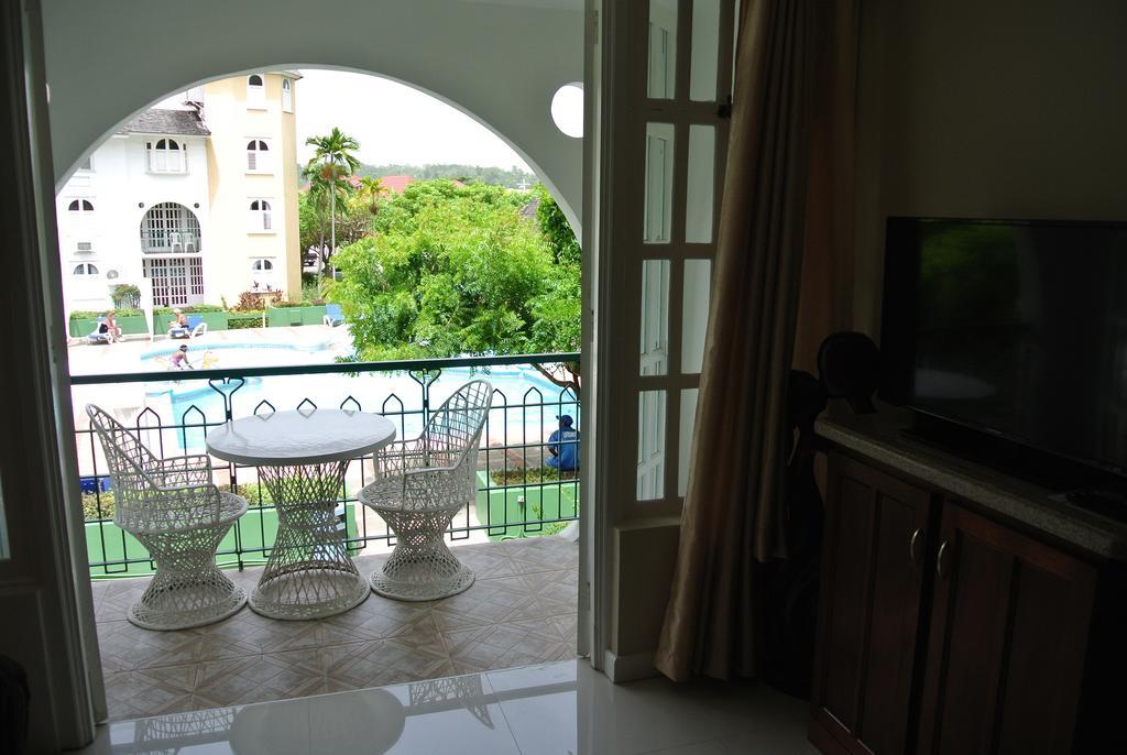 Beach One Bedroom Suite 13 Ocho Rios Exterior photo