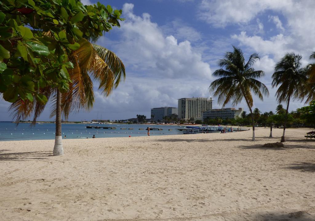 Beach One Bedroom Suite 13 Ocho Rios Exterior photo